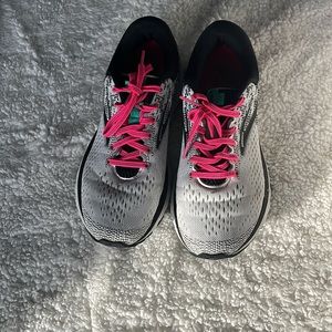 Brooks Ghost 11